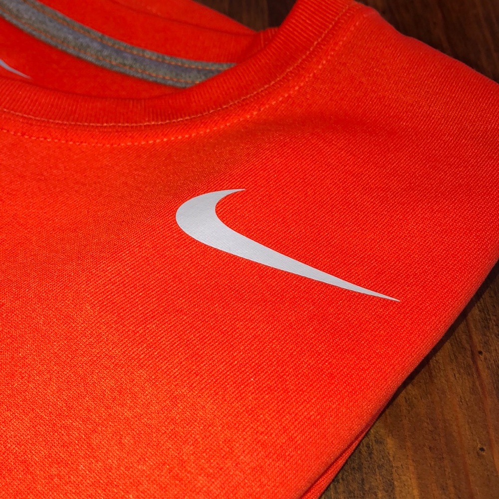 Nike Dri-Fit Orange T-shirt - Picture 2 of 2
